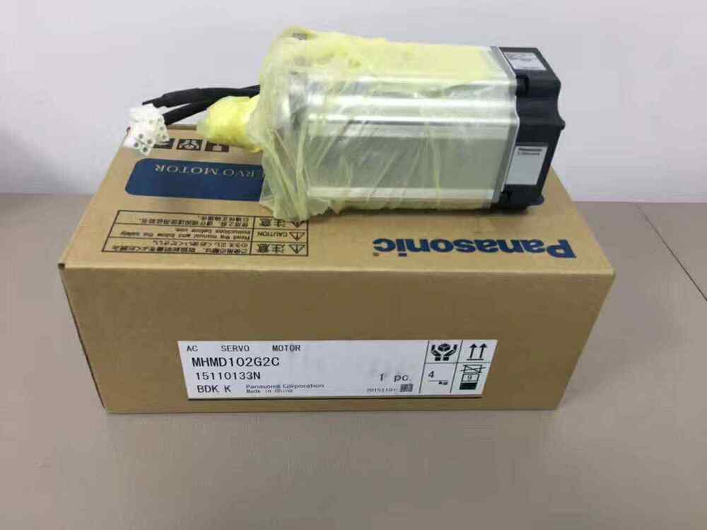 1PC New In Box Panasonic MHMD102G2C Servo Motor Expedited Shipping