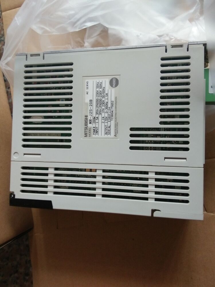 New Original Mitsubishi Servo Driver MR-J2S-20B MRJ2S20B Free Expedited Shipping DHL / UPS / FedEx