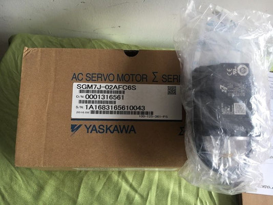 1PC New Yaskawa SGM7J-C2AFC6S Servo Motor Expedited Shipping SGM7JC2AFC6S