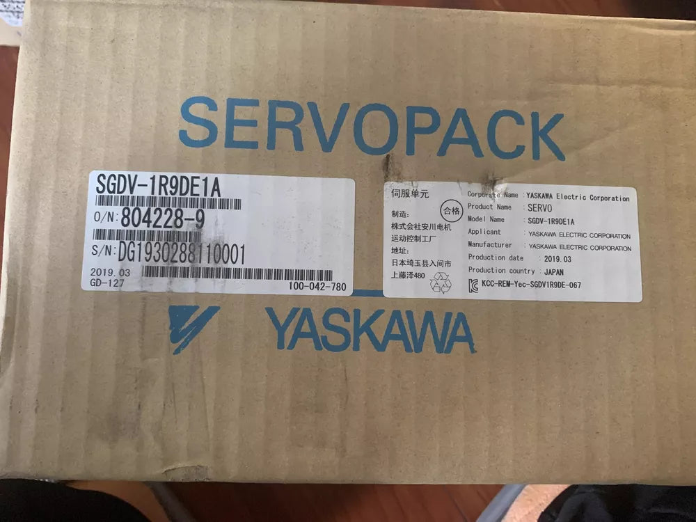 1PC New Yaskawa SGDV-1R9DE1A Servo Driver Expedited Shipping