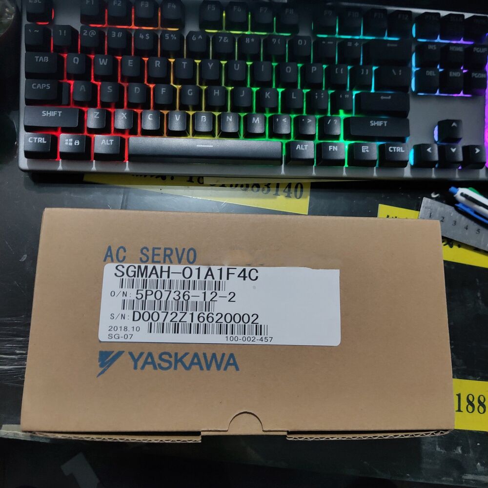 1PC New Yaskawa SGMAH-01A1F4C Servo Motor Expedited Shipping SGMAH01A1F4C
