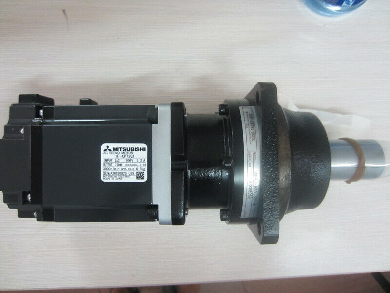 1PC MITSUBISHI HF-KP73G1 Servo Motor HF-KP73G1 New In Box Expedited Shipping DHL / UPS / FedEx
