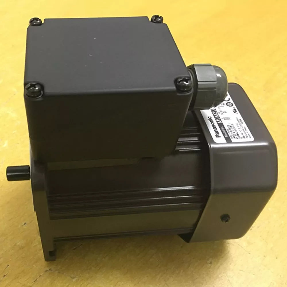 1PC New In Box Panasonic M9MZ90GK4YGA Motor Expedited Shipping