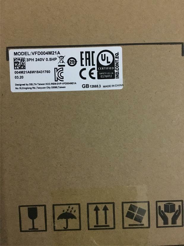 1PC New Delta VFD004M21A Inverter VFD004M21A 0.4KW 220V Expedited Shipping DHL / UPS / FedEx