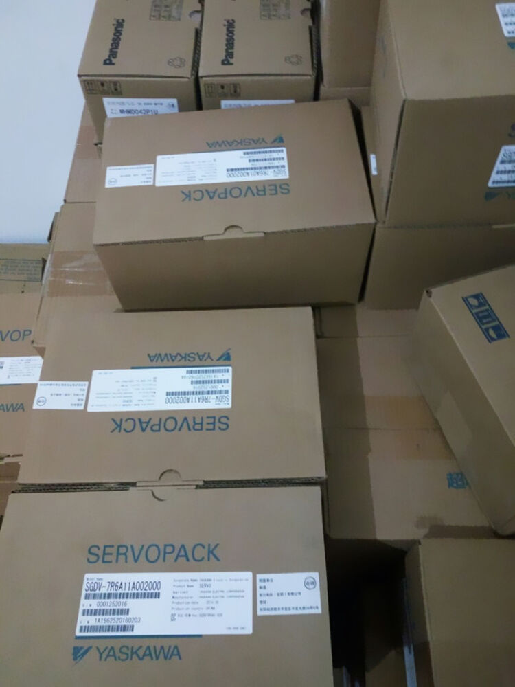 1PC New Yaskawa SGDS-15A02A Servo Driver Expedited Shipping
