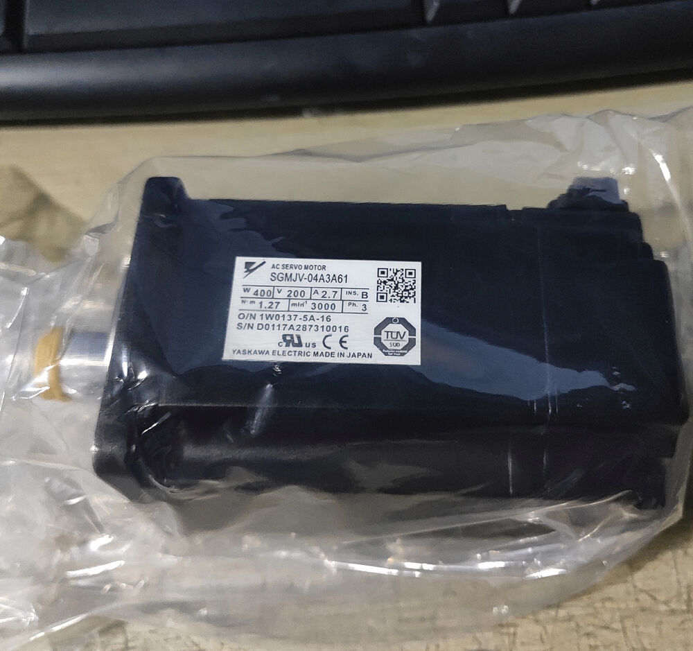 1PC New Yaskawa SGMJV-04A3A61 Servo Motor Expedited Shipping SGMJV04A3A61