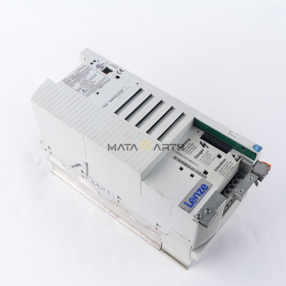 ONE USED LENZE E82EV402-4C200 E82EV402K4C200 E82EV402＿4C200