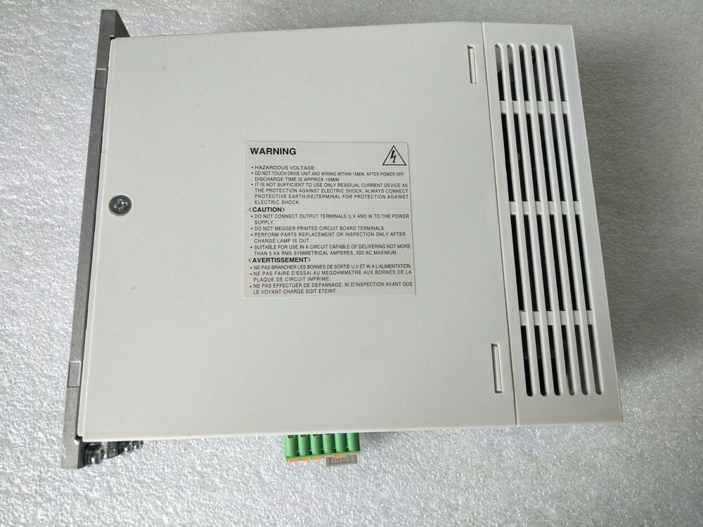 NEW ORIGINAL MITSUBISHI AC SERVO DRIVER MR-J2-70A MRJ270A FREE SHIPPING DHL / UPS / FedEX