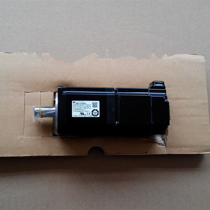 1PC New Yaskawa SGMJV-04AAA6C Servo Motor Expedited Shipping SGMJV04AAA6C