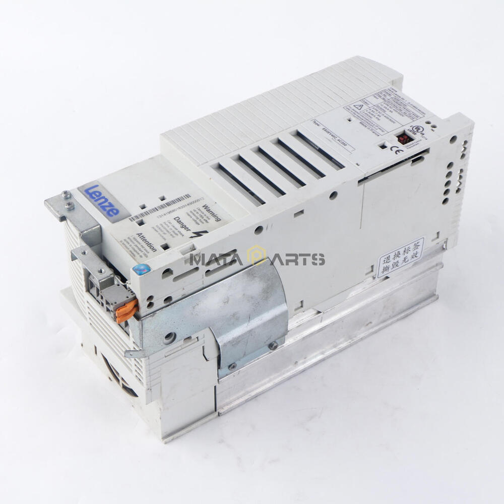 ONE USED LENZE E82EV402-4C200 E82EV402K4C200 E82EV402＿4C200