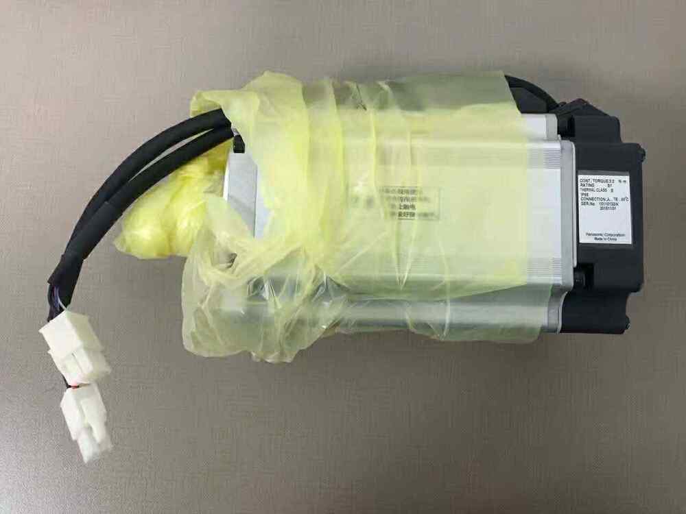 1PC New In Box Panasonic MHMD102G2C Servo Motor Expedited Shipping