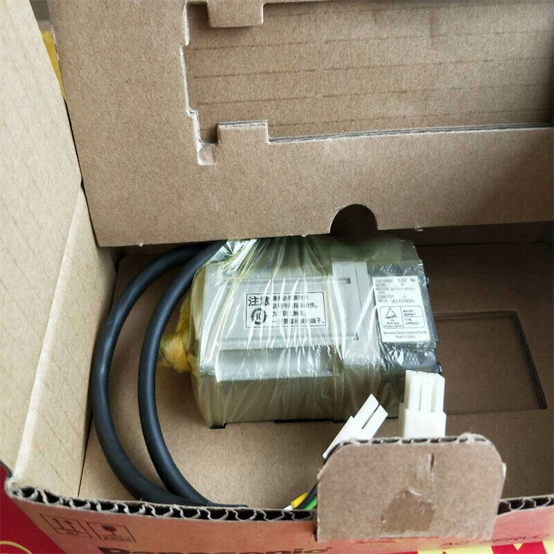 1PC New In Box Panasonic MHMD042S1S Servo Motor Expedited Shipping