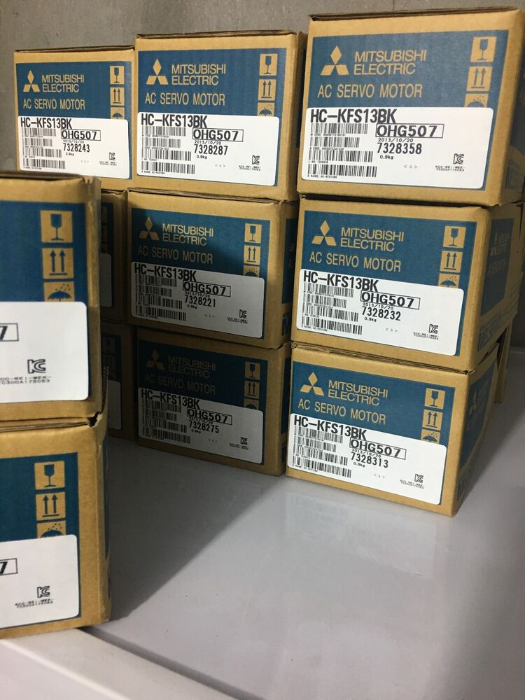 MITSUBISHI HC-KFS13BK AC Servo Motor HCKFS13BK New In Box One Year Warranty DHL / UPS / FedEx