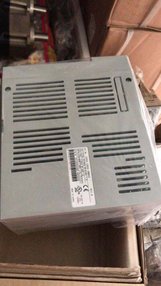 AB 2003-CSD3-08BX2 SERVO Driver New In Box 2003CSD308BX2 Expedited Shipping 1PC DHL / UPS / FedEx