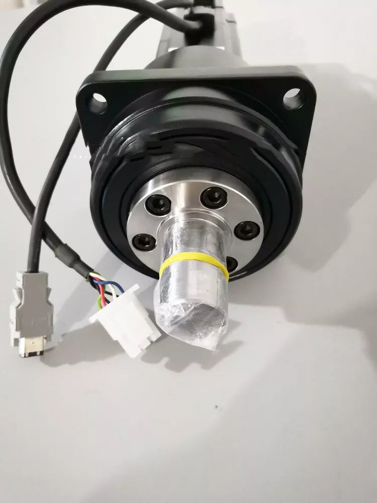 1PC New Yaskawa SGMAH-04AAAHB2C Servo Motor Expedited Shipping