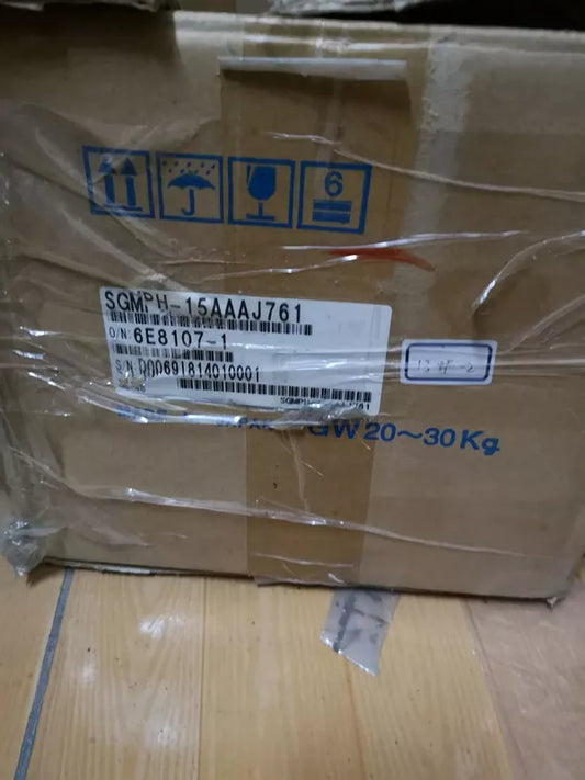 1PC New Yaskawa SGMPH-15AAAJ761 Servo Motor Expedited Shipping
