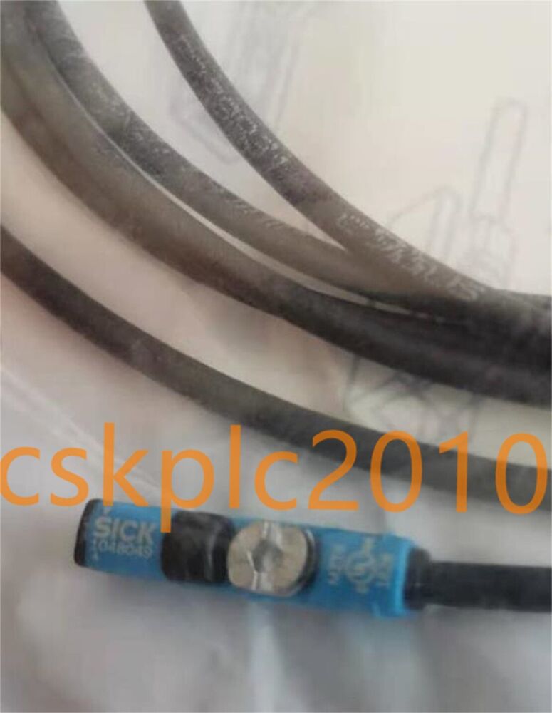 1 PCS NEW IN BOX SICK Magnetic cylinder switch MZT8-28VPS-KU0 1048049