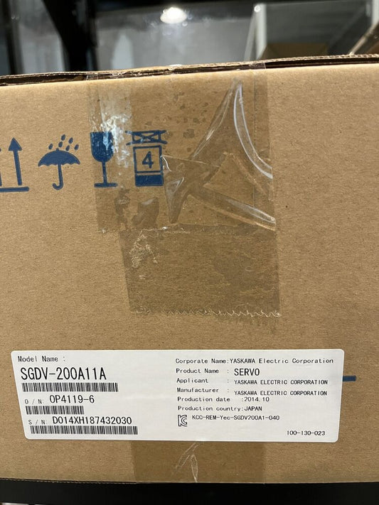 1PC New Yaskawa SGDV-200A11A Servo Driver Expedited Shipping