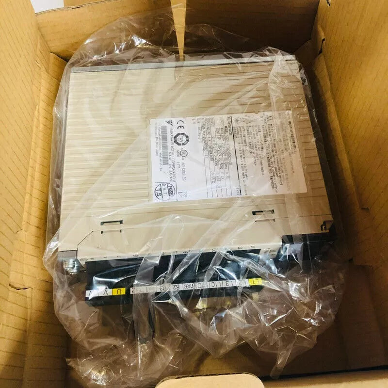 1PC New Yaskawa SGDS-04A05A Servo Driver Expedited Shipping