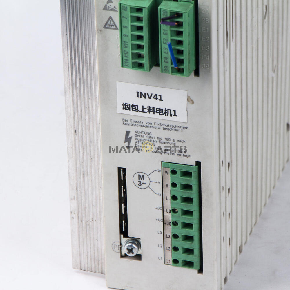 One Used Lenze INVERTER EVF8212-E 1.5kw 400V