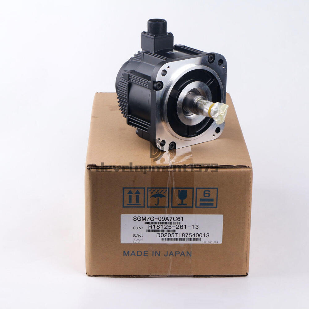 1PC New Yaskawa SGM7G-09A7C61 Servo Motor Expedited Shipping SGM7G09A7C61