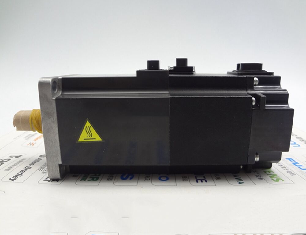 1PC MITSUBISHI HF-KP43BK SERVO MOTOR HFKP43BK New In Box Expedited Shipping DHL / UPS / FedEx