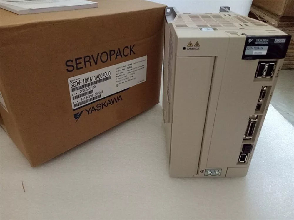 1PC New Yaskawa SGDV-180A11A002000 Servo Driver Expedited Shipping