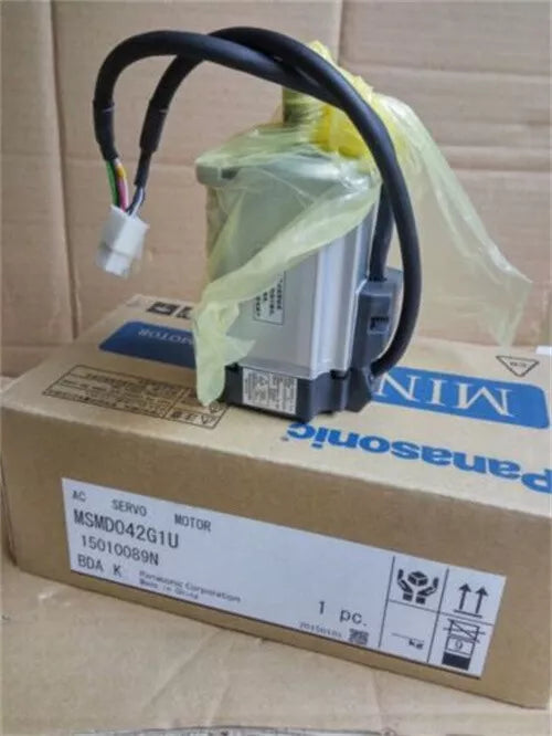 1PC New In Box Panasonic MHMD042G1U Servo Motor Expedited Shipping
