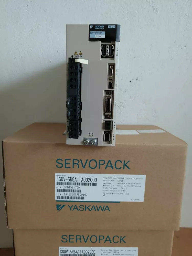 1PC New Yaskawa SGDV-5R5A11A002000 Servo Driver Expedited Shipping