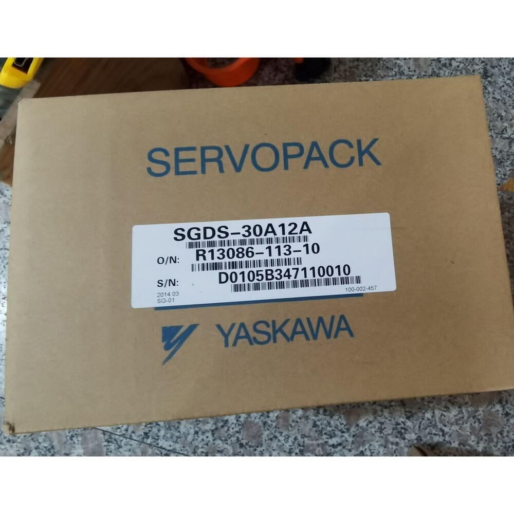 1PC New Yaskawa SGDS-30A12A Servo Driver Expedited Shipping