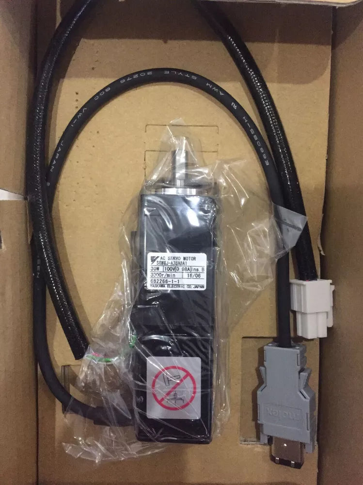 1PC New Yaskawa SGMMJ-A3BABA1 Servo Motor Expedited Shipping