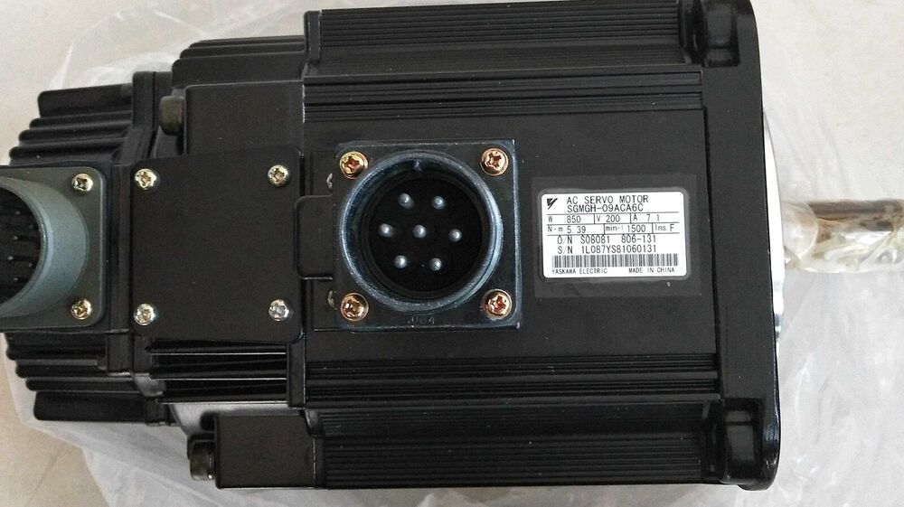 1PC New Yaskawa SGMGH-09ACA6C Servo Motor Expedited Shipping SGMGH09ACA6C