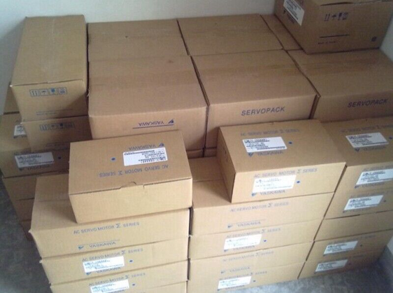 1PC New Yaskawa SGMPH-02AAA2B Servo Motor Expedited Shipping SGMPH02AAA2B