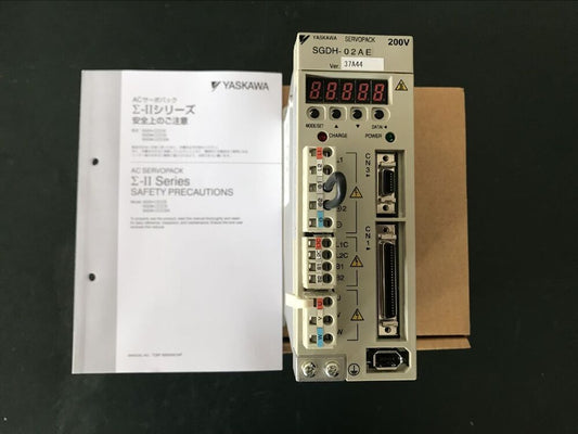 1PC Yaskawa SGDH-02AE Servo Driver SGDH02AE New In Box Expedited Shipping DHL / UPS / FedEx