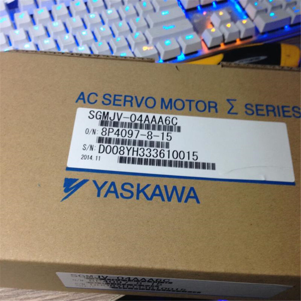 1PC New Yaskawa SGMJV-04AAA6C Servo Motor Expedited Shipping SGMJV04AAA6C