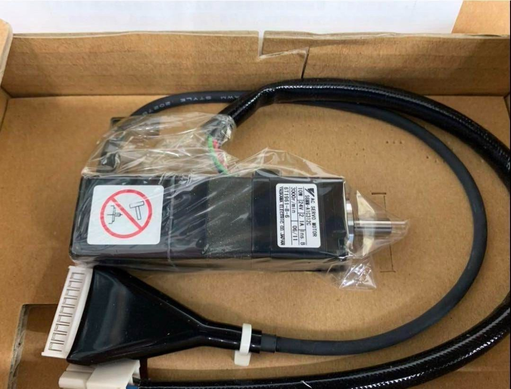 1PC New Yaskawa SGMM-A1C312 Servo Motor Expedited Shipping SGMMA1C312