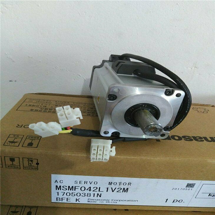 1PC New In Box Panasonic MSMF042L1V2M Servo Motor Expedited Shipping