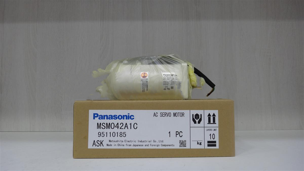 1PC New In Box Panasonic MSM042A1C Servo Motor Expedited Shipping