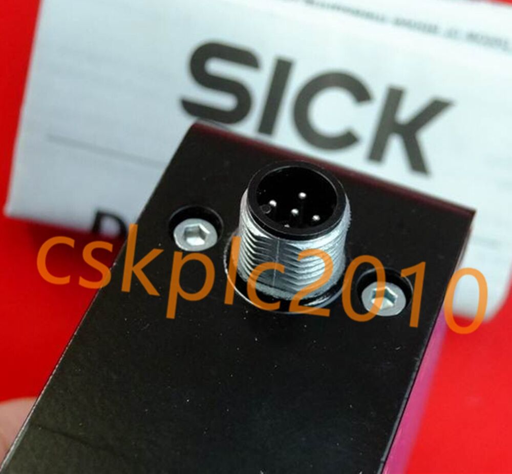 1 PCS NEW IN BOX Sick Range sensor DT50-2B215252 1065661