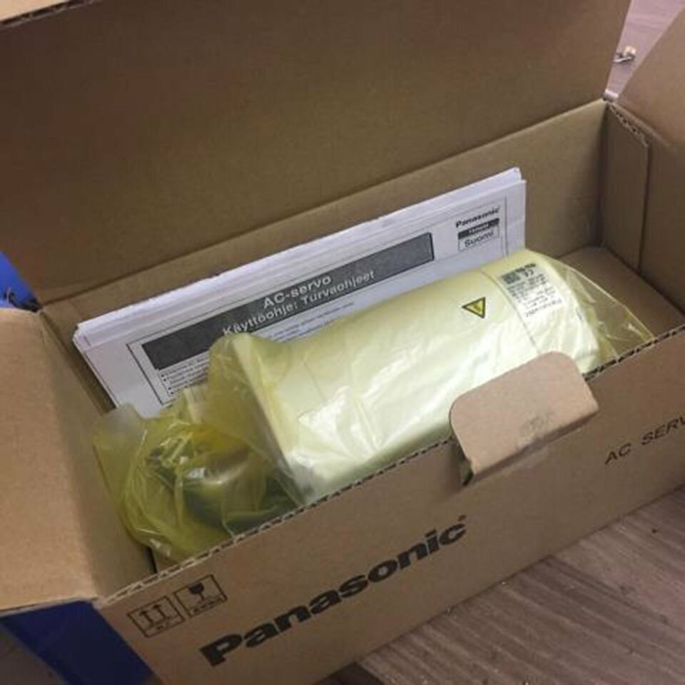 1PC New In Box Panasonic MSM082P1B Servo Motor Expedited Shipping