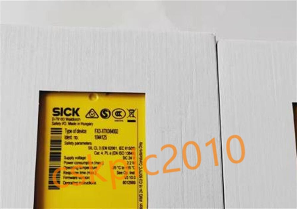 1 PCS NEW IN BOX SICK safety relays FX3-XTIO84002 1044125