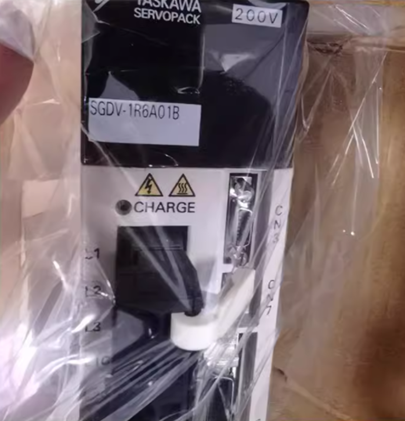 1PC New Yaskawa SGDV-1R6A01B Servo Driver Expedited Shipping