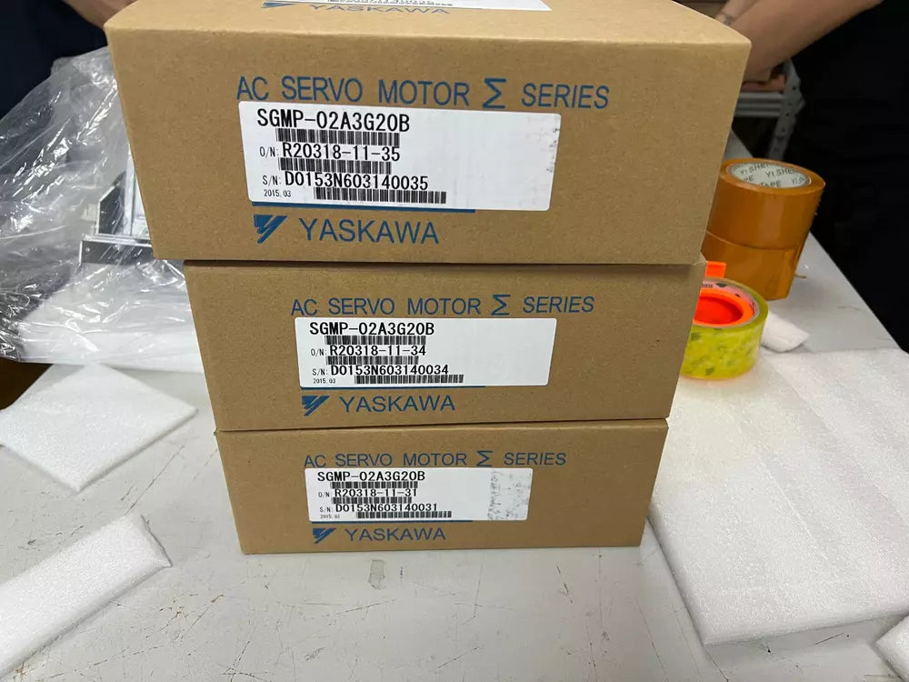 1PC New Yaskawa SGMP-02A3G20B Servo Motor Expedited Shipping SGMP02A3G20B