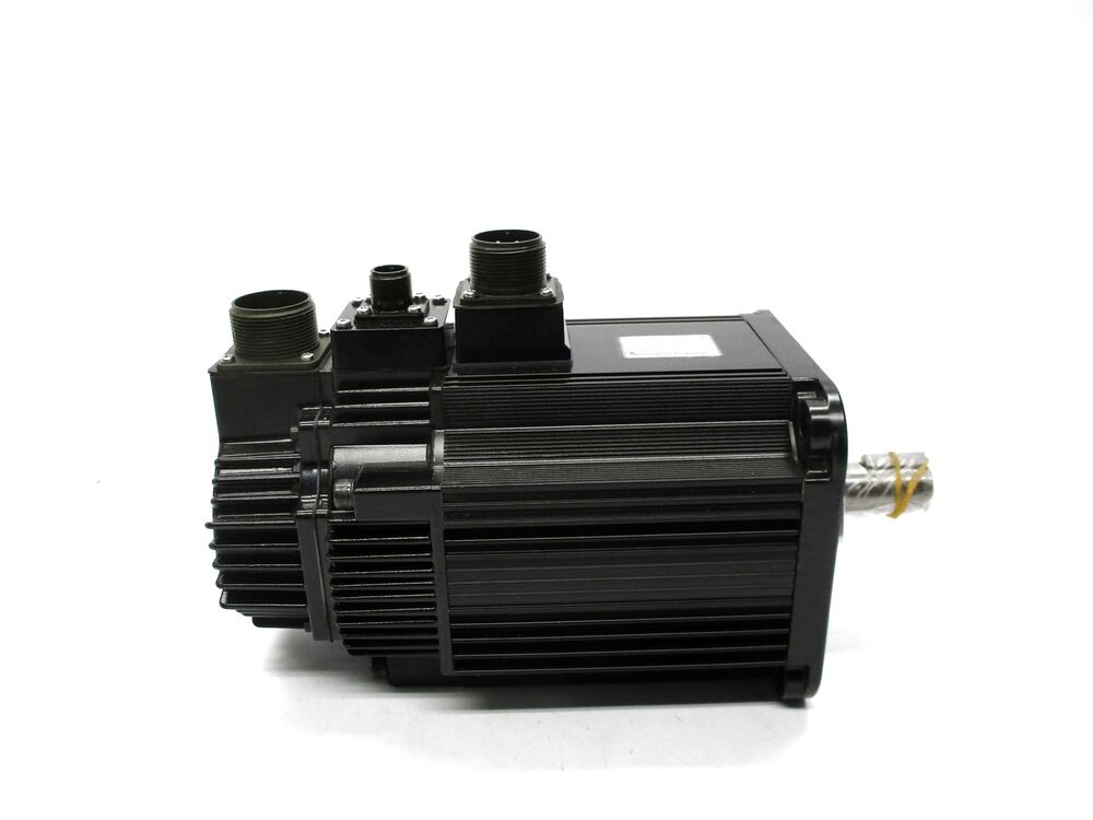 1PC New Yaskawa SGMGH-13D2A6C Servo Motor Expedited Shipping SGMGH13D2A6C