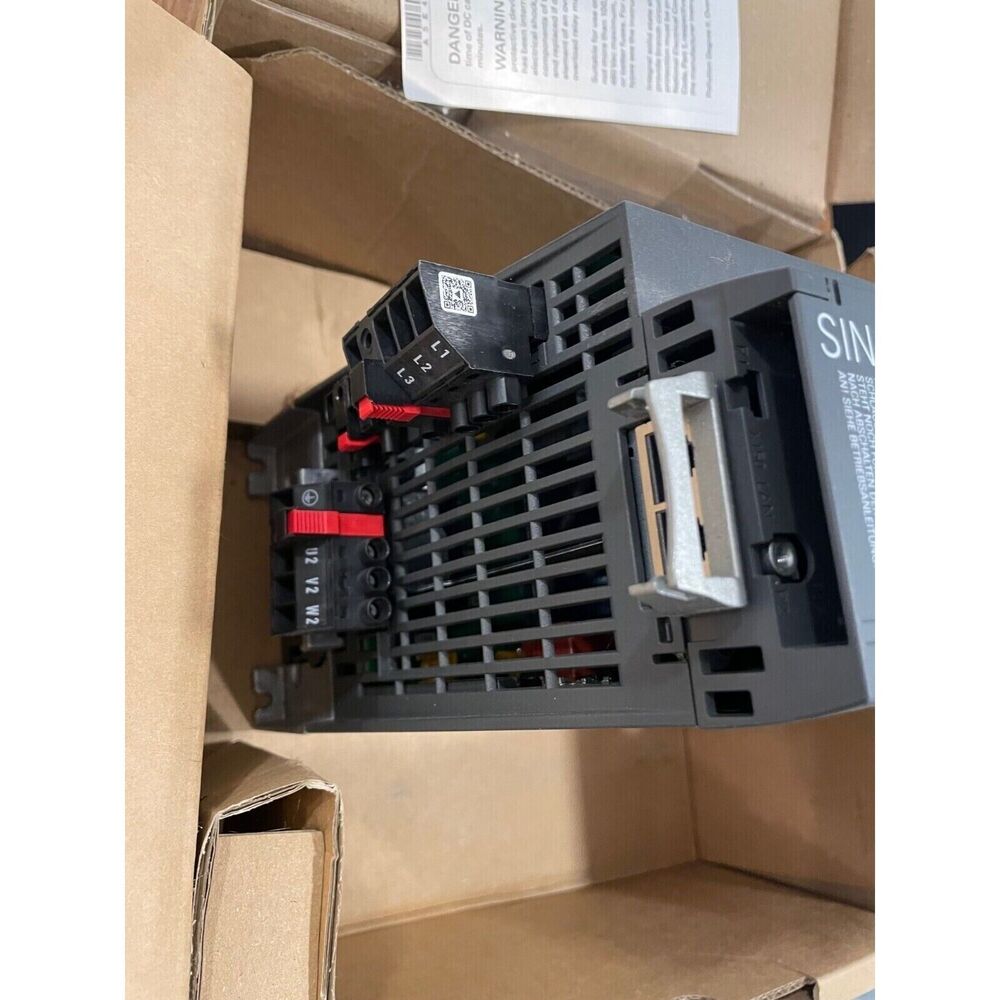 Siemens 6SL3210-1KE21-7UF1 SINAMICS G120C 7.5KW Converter 6SL3 210-1KE21-7UF1