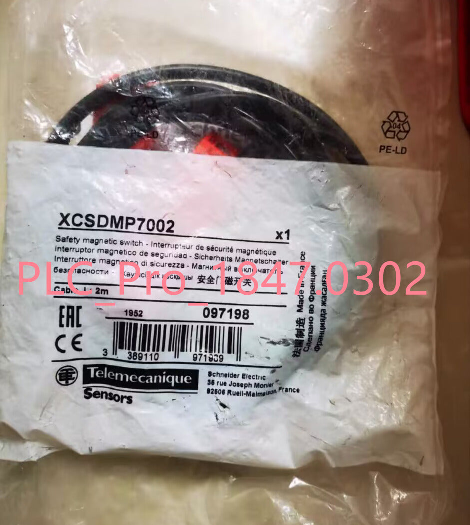 1PCS New Schneider XCSDMP7002 Safety Magnetic Switch Fast delivery