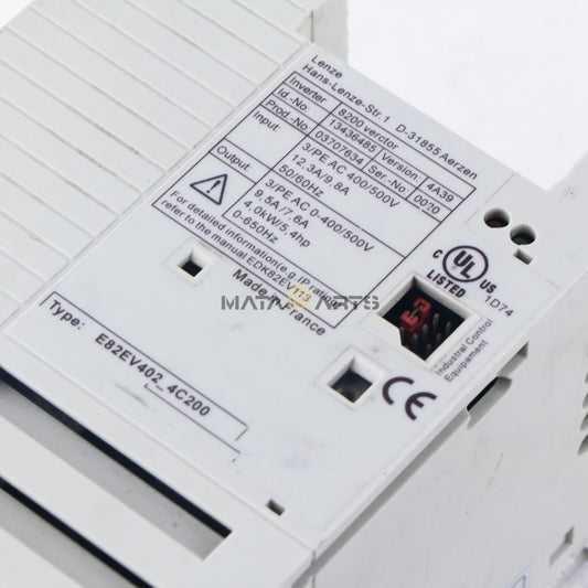 ONE USED LENZE E82EV402-4C200 E82EV402K4C200 E82EV402＿4C200