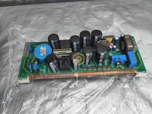 One Used LENZE Frequency converter 9326LP.5C
