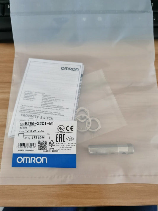 New Omron E2EG-X2C1 Proximity Switch E2EGX2C1 Free Shipping 1PC DHL / UPS / FedEx