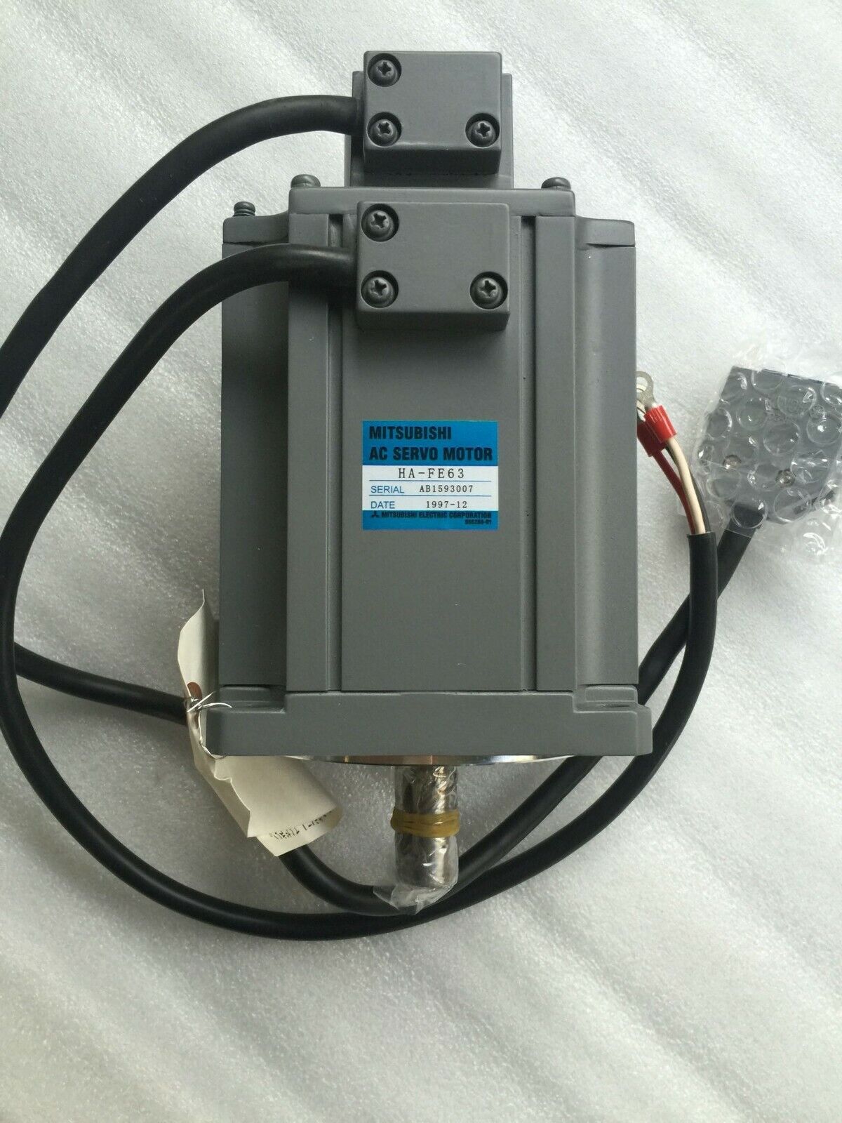 1PC MITSUBISHI AC SERVO MOTOR HA-FE63 HAFE63 NEW ORIGINALFREE EXPEDITED SHIPPING DHL / UPS / FedEx